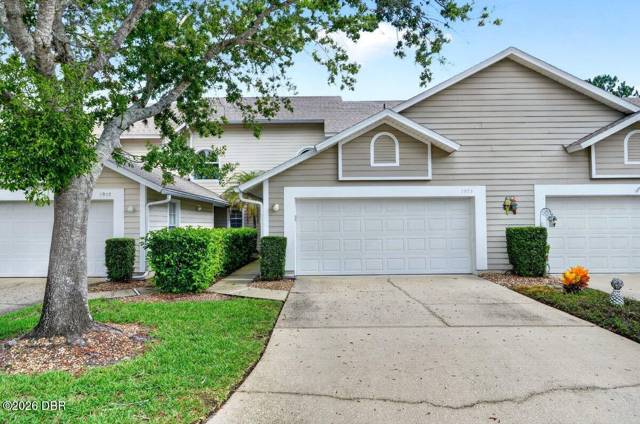 1975 Rutgers Place home for sale in Spruce Creek Fly In Port Orange