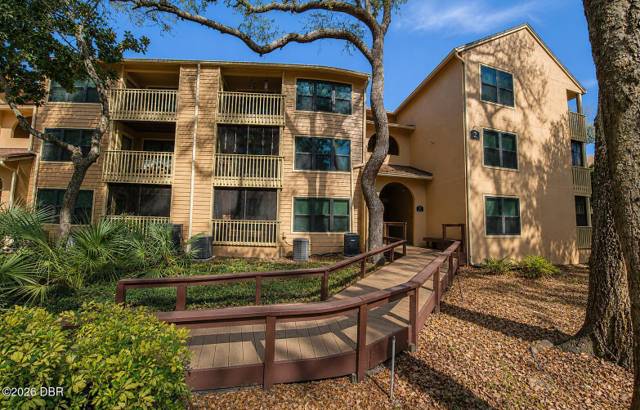 1401 S Palmetto Avenue #215, Daytona Beach 32114 home for sale