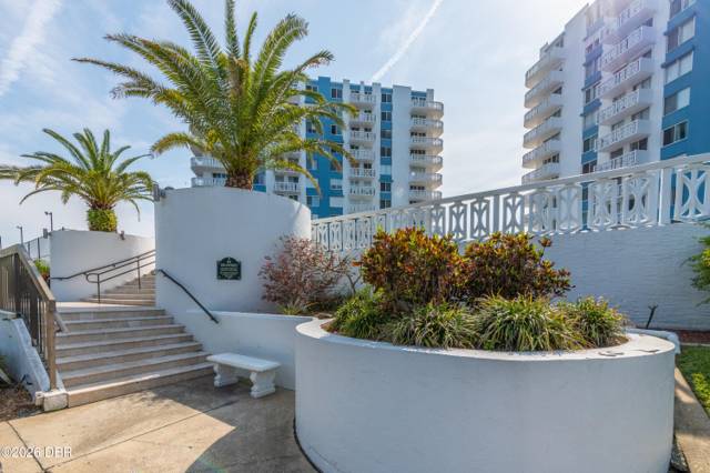 935 N Halifax Avenue #601 home for sale in Bayshore Bath & Tennis Club Condo