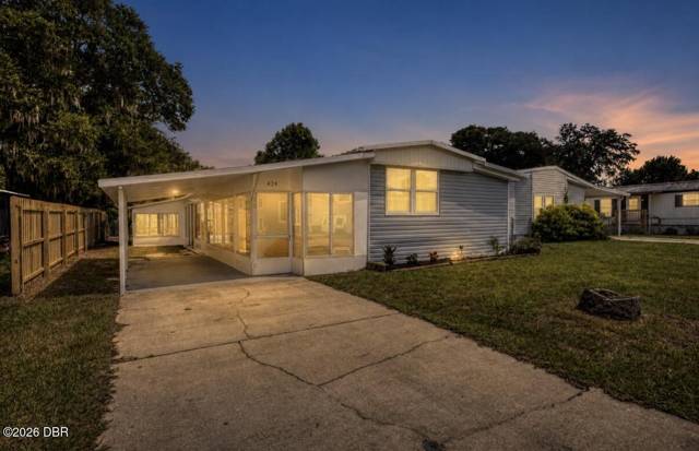 424 Leslie Drive home for sale in Spruce Creek Village