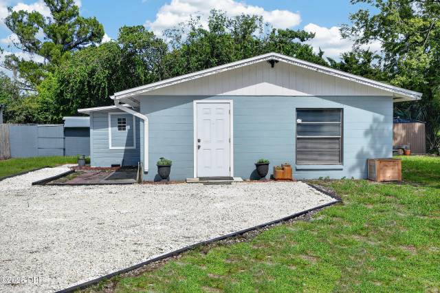 1214 Flomich Street home for sale in Highland Park