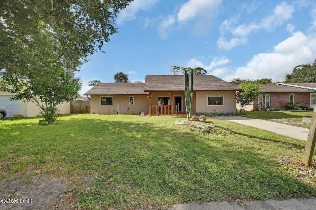 583 Cambridge Circle, home for sale in Volusia County