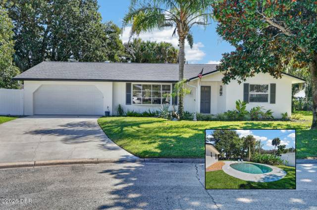 126 Knollwood Circle home for sale in Woodmere