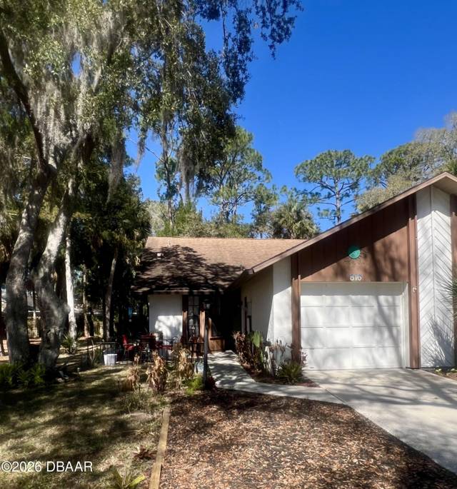 816 Stonybrook Circle, home for sale in Port Orange