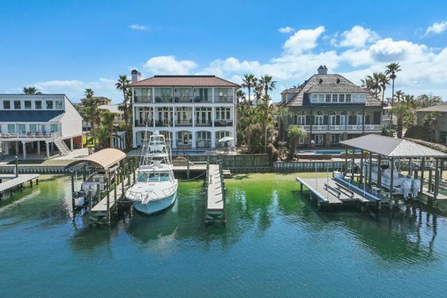 609 Lagoon Drive home for sale in Holiday Isle