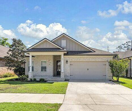 48 Oaktree Boulevard