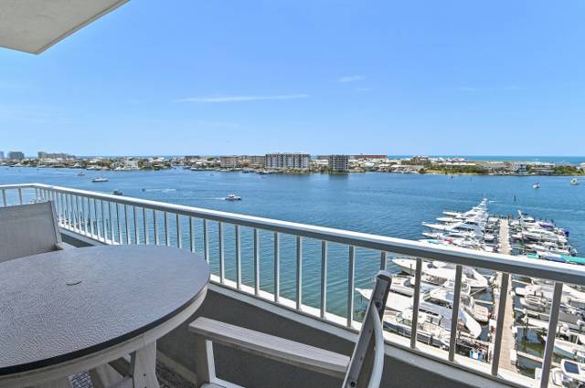 320 Harbor Boulevard #701 home for sale in Destin Yacht Club