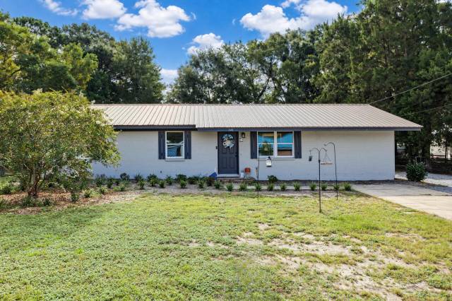 948 Lakeview Drive