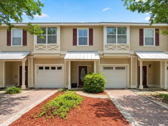 401 Twin Lakes Lane