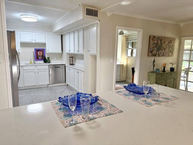313 NE Gardner Drive