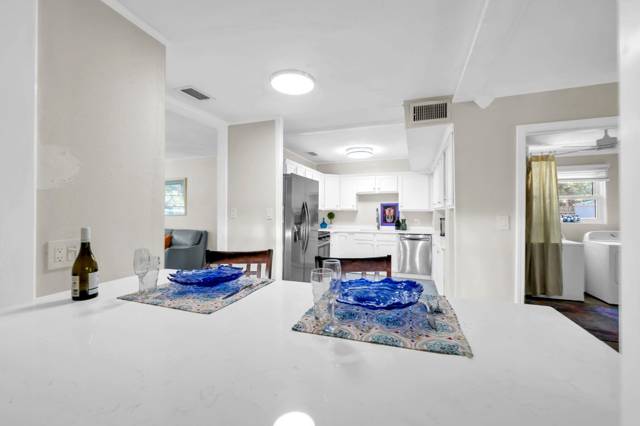 313 NE Gardner Drive home for sale in Elliotts Point