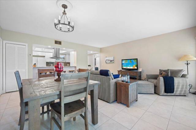 Bagattelle Condo