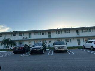 1117 Lake Terrace #105