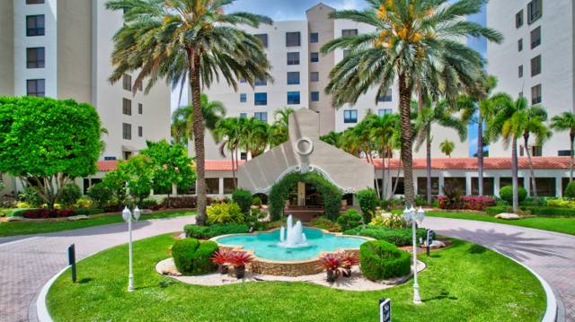 Imperial Royale At Boca Pointe