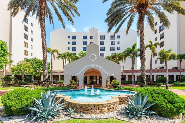 Imperial Royale At Boca Pointe