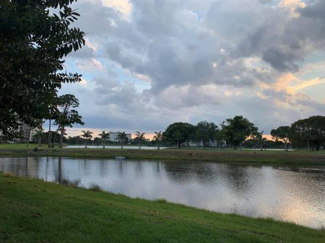 Breezes At Palm Aire