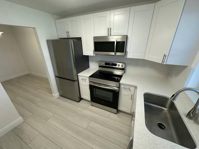 Cresthaven Townhomes