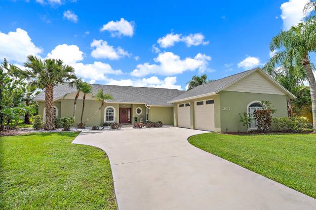 Palm Lakes Gardens