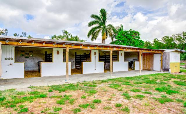 8990 Willow Sound Drive home for sale in Palm Beach Farms Co