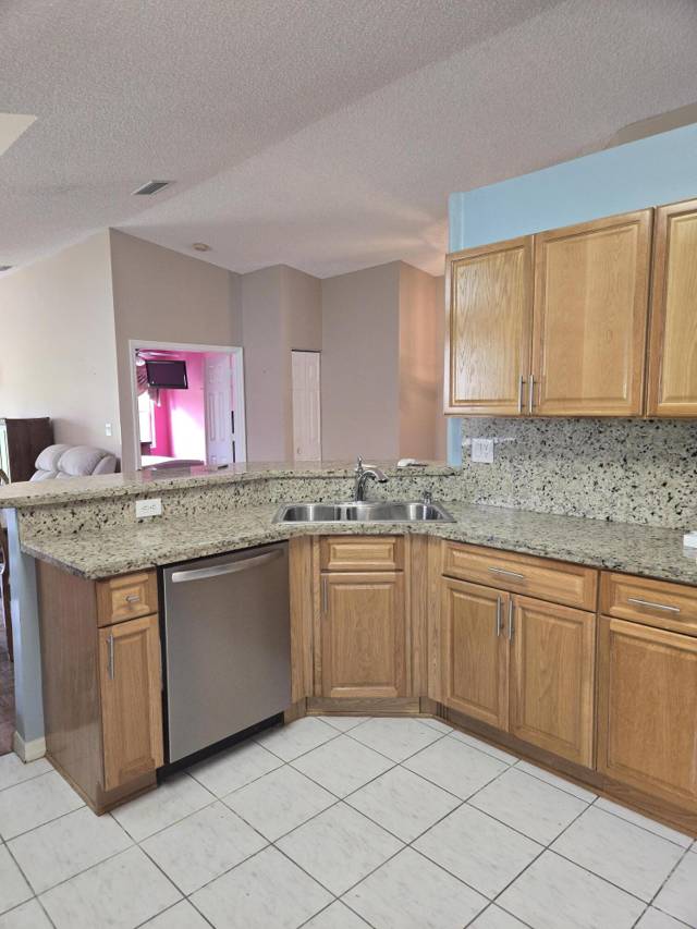 Lakes Of Western PinesHomes for Sale in Pembroke Pines, FL