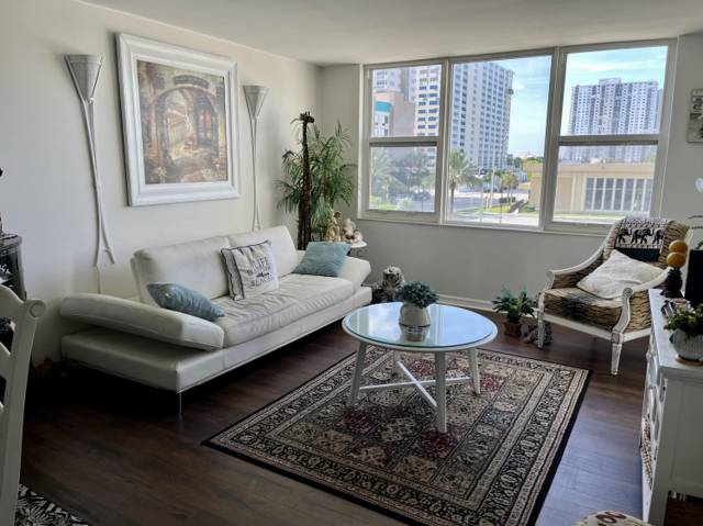 201 N Ocean Boulevard #302 home for sale in Granada House