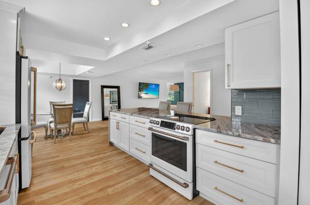 5340 NW 2nd Avenue #220