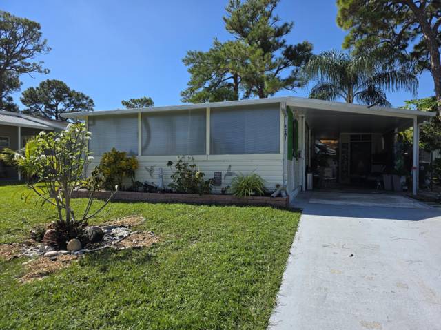 6241 Elm Lane, home for sale in Lantana