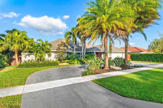 2063 Amesbury Circle home for sale in Greenview Shores 2 of Wellington
