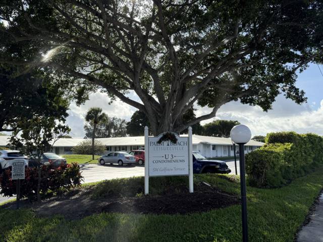 Leisureville Golf View