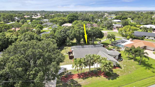 3060 SE Darien Road home for sale in Sandpiper Bay Community