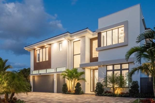 450 NE Spanish Court home for sale in Boca Raton Riviera