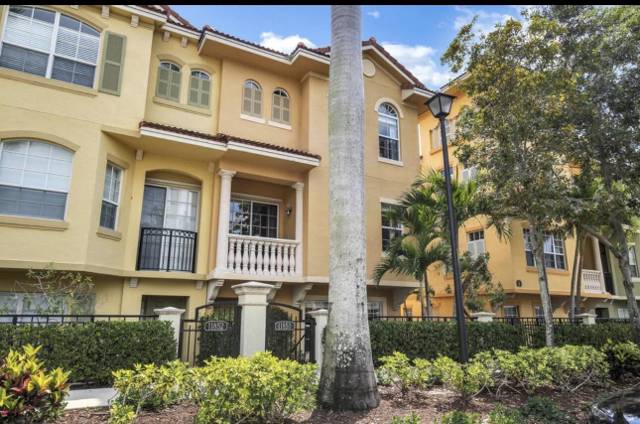 11850 Valencia Gardens Avenue home for sale in Harbour Oaks