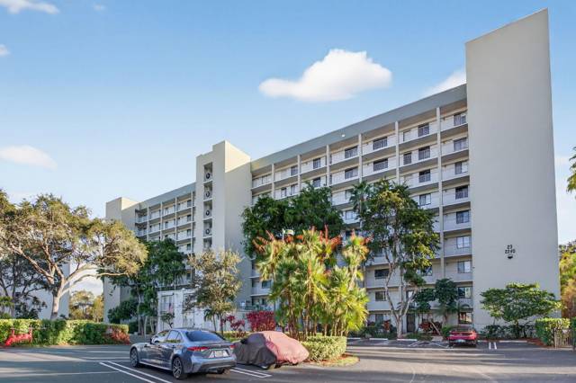 Cypress Bend Condominium