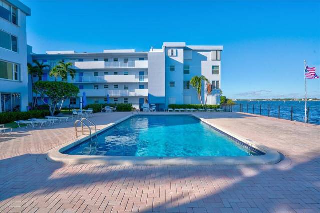 1810 New Palm Way #417