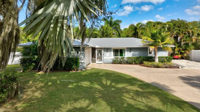 Riverdale Yacht ClubHomes for Sale in Fort Pierce, FL