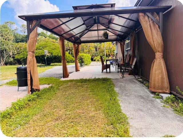 214 Westwood Circle home for sale in Palm Beach Farms Co