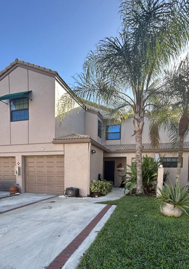 1672 Cypress Pointe Drive #1a