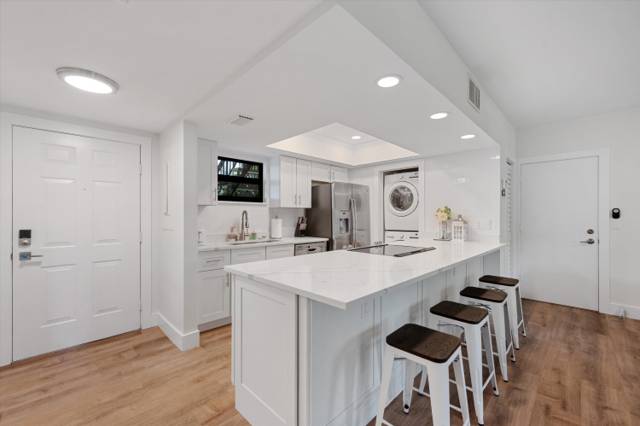 Bagattelle Condo