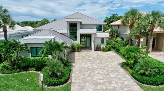 17405 Loch Lomond Way home for sale in St Andrews Country Club