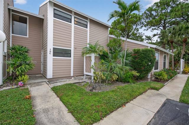 707 Stonewood Court #19c home for sale in Jupiter Village Townhomes