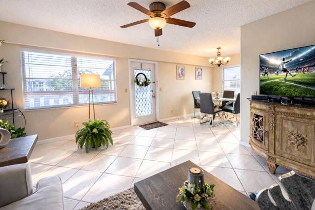 33 Preston A home for sale in Preston At Century Village