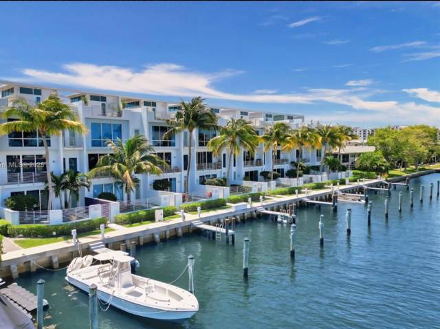 2743 NE 1st Street home for sale in Harbor Village