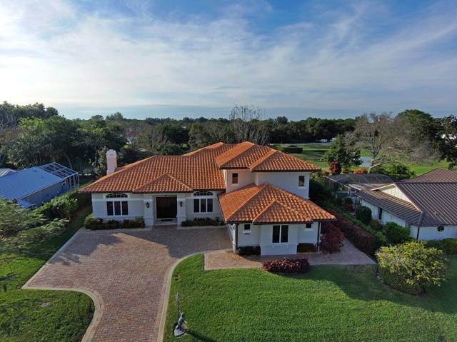 3572 SE Court Drive home for sale in Yacht Country Club Of Stuart