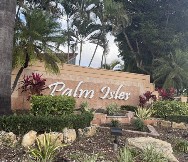 9904 Summerbrook Terrace #B home for sale in Palm Isles