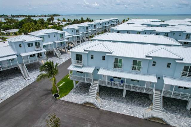 10877 Overseas Highway #44