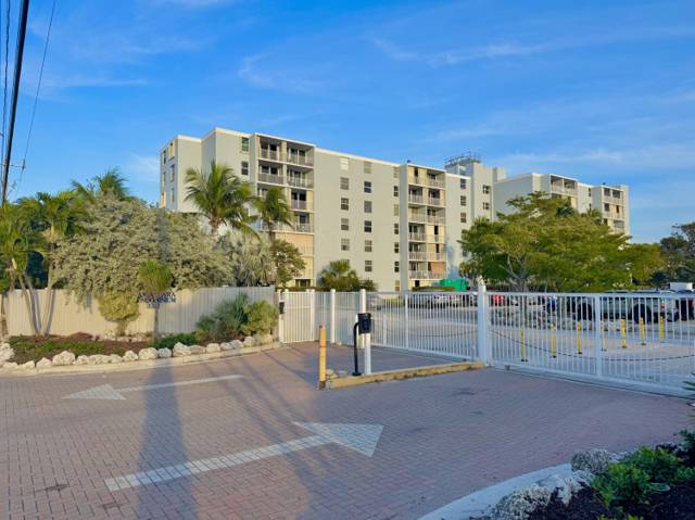 3312 Northside Drive #405