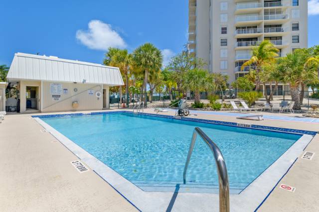 2000 Coco Plum Drive #106