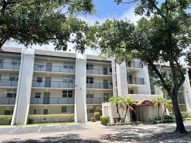 Pine Island Ridge LagoonHomes for Sale in Davie, FL