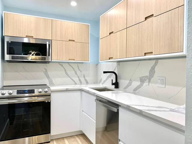 2850 NE 14th Street #306b