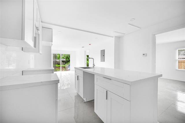 SaxonsHomes for Sale in Pompano Beach, FL